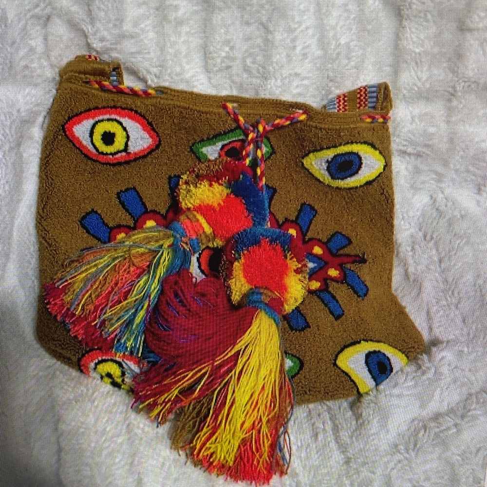 Wayuu Multicolor Eye Pattern Bag - Picture 4 of 10